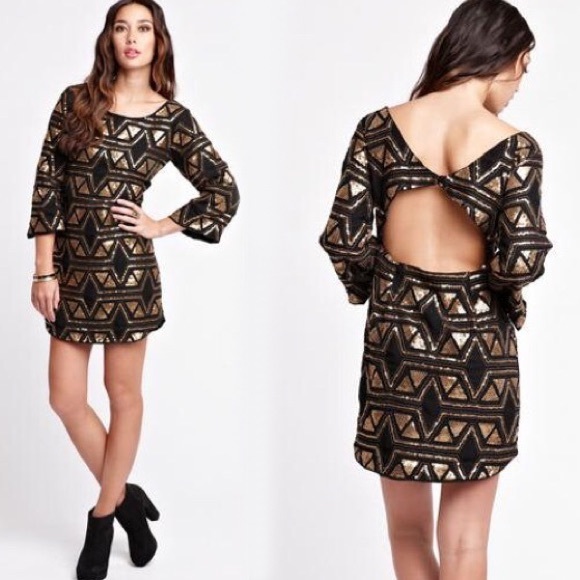 Billabong Dresses & Skirts - NWOT Billabong Fete Setter black gold sequin dress